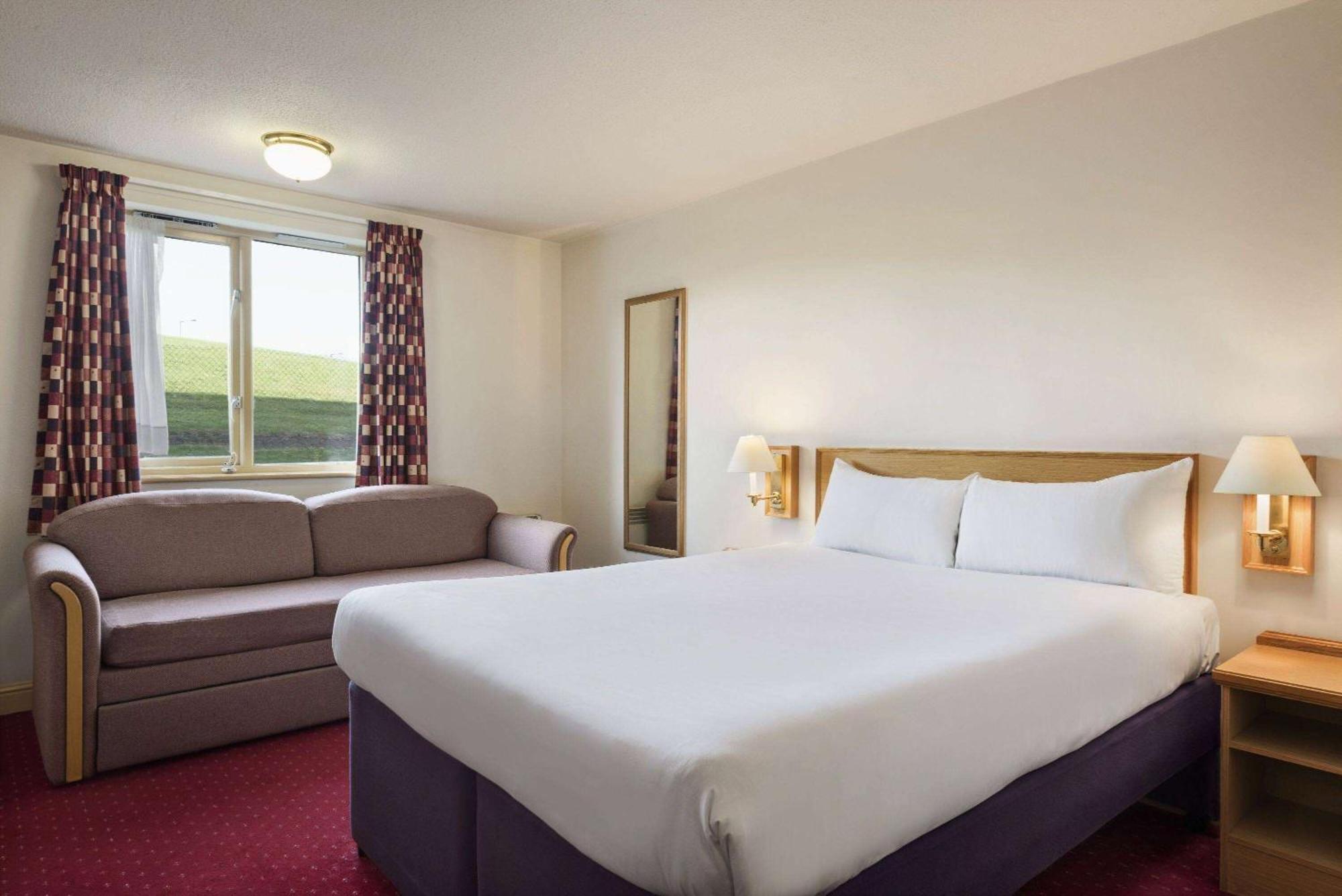 Strensham Days Inn Tewkesbury מראה חיצוני תמונה