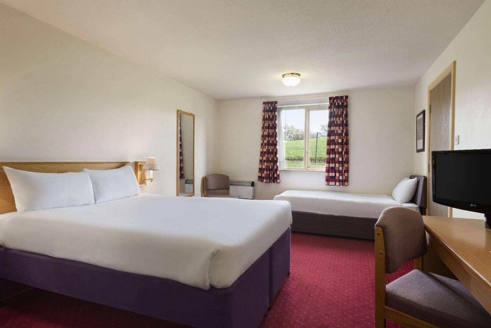 Strensham Days Inn Tewkesbury מראה חיצוני תמונה